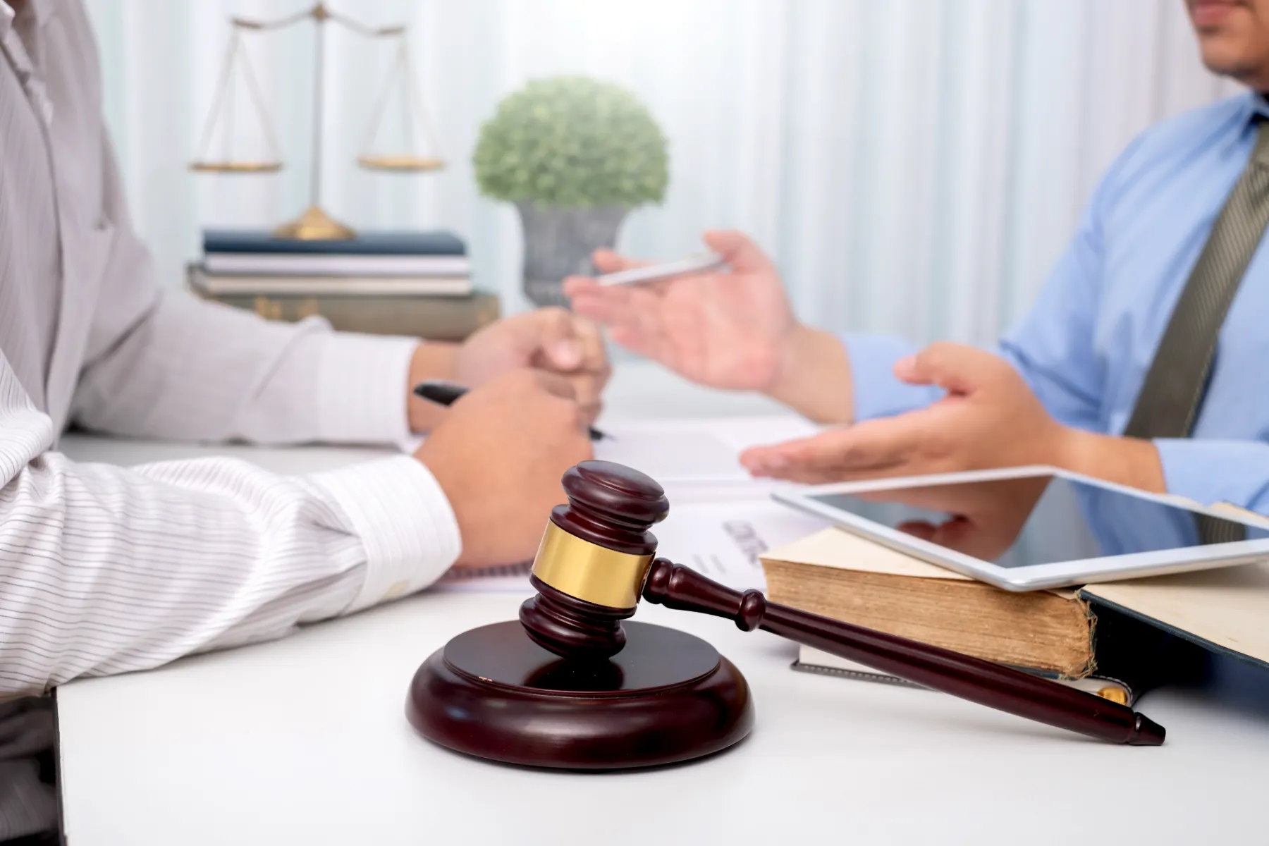 Legal Advisory & Compliance Consulting