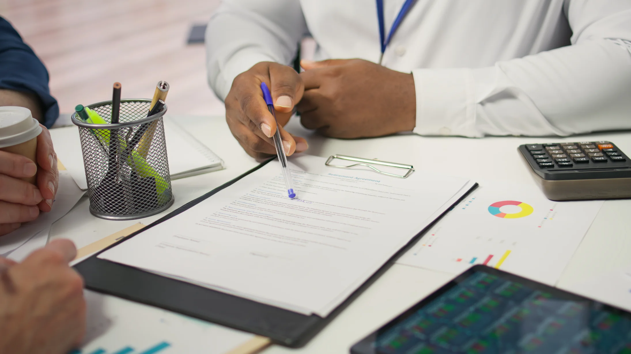 المتابعة خلال مرحلة الفحص والتنسيق مع الوزارة